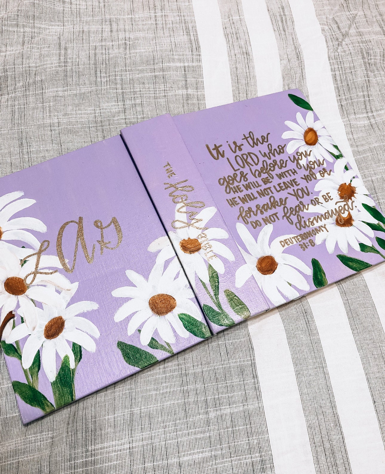 Daisy  Custom Painted Bible, Personalized Bible, Hand Painted Holy Book, Unique Religious Gift, Custom Bible Cover